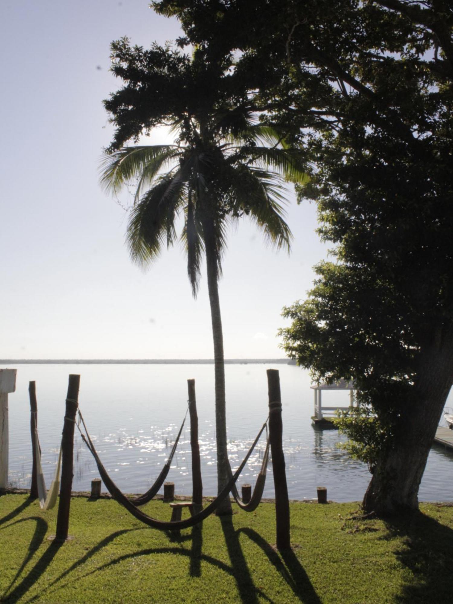 Hotel Tropic Bacalar Esterno foto