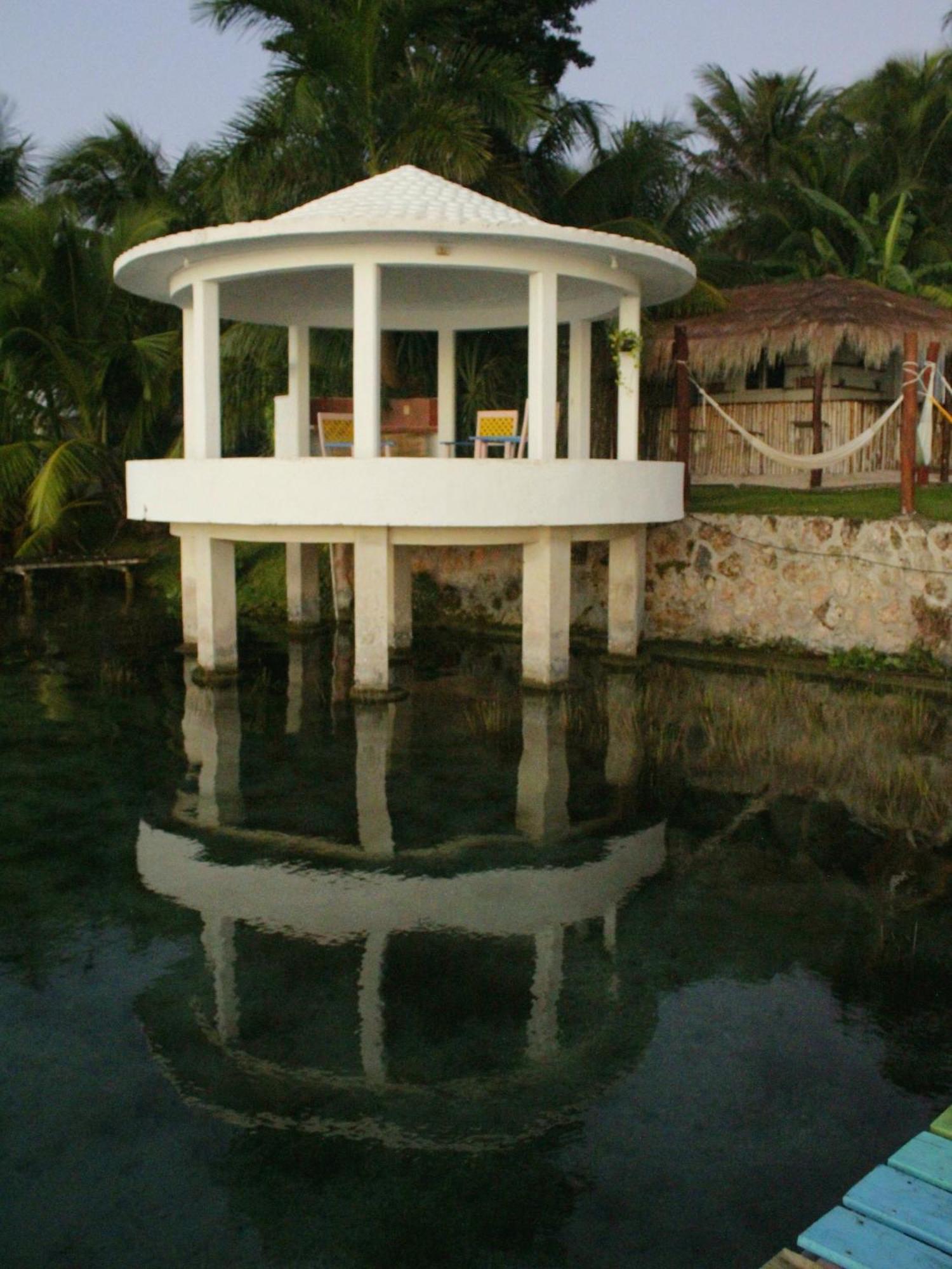 Hotel Tropic Bacalar Esterno foto